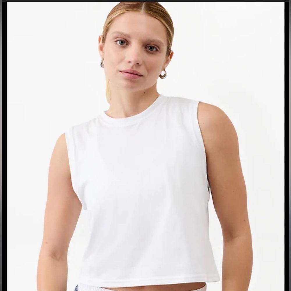 Athleta True Cotton Crop Tank
Soft, breathable true cotton tank bright white.